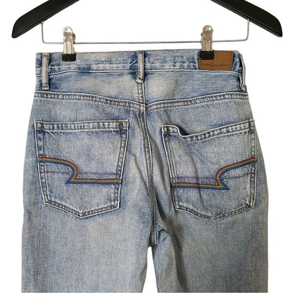 American Eagle: Regular Fit Light Wash Distressed Jeans - Picture 7 of 10